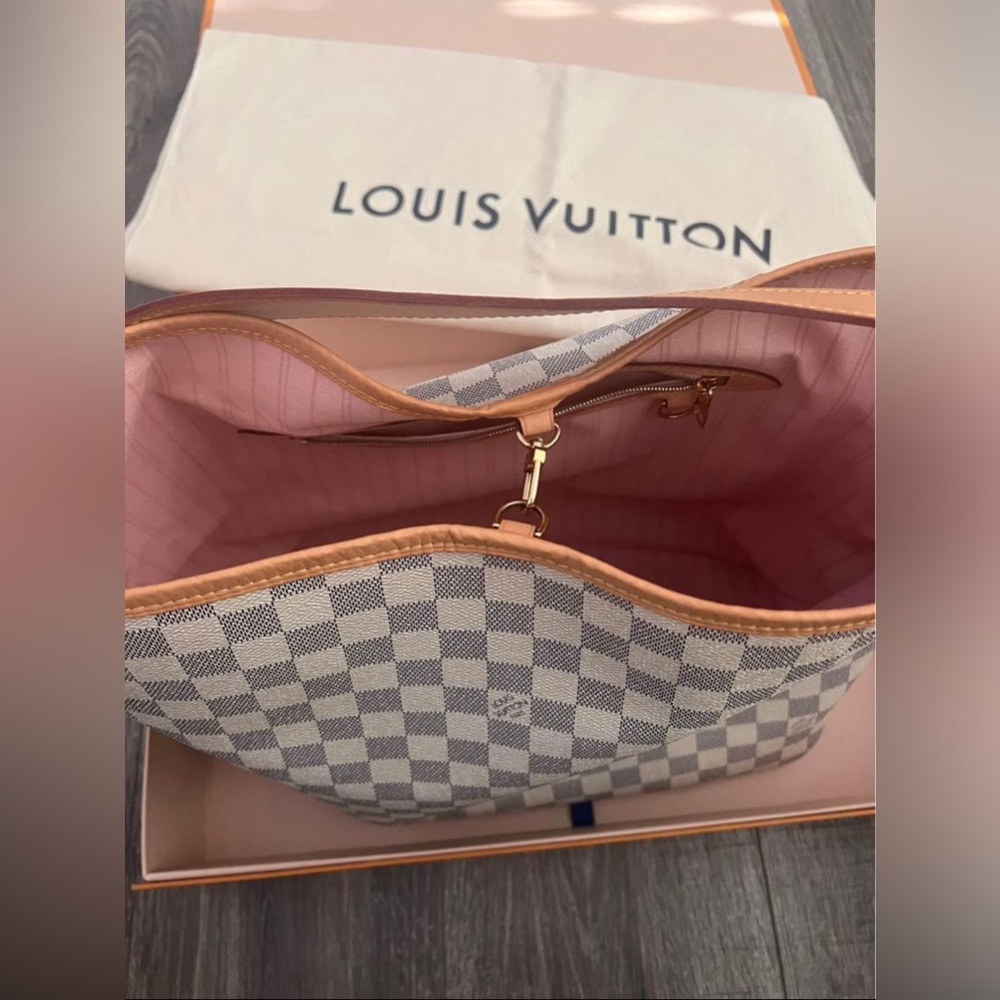 Louis Vuitton delightful MM